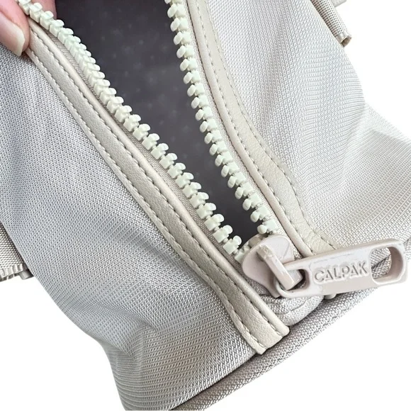 Calpak bag Stevyn light pink Travel Duffel normcore - Picture 6 of 12